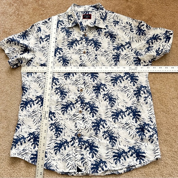 UNTUCKit Slim Fit Linen Short Sleeve Button Down Shirt - Picture 4 of 6